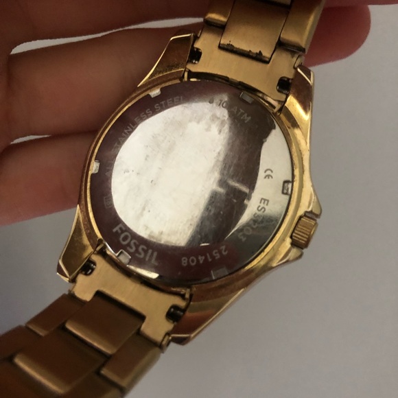 Gold Fossil Watch with rhinestones - Picture 3 of 3